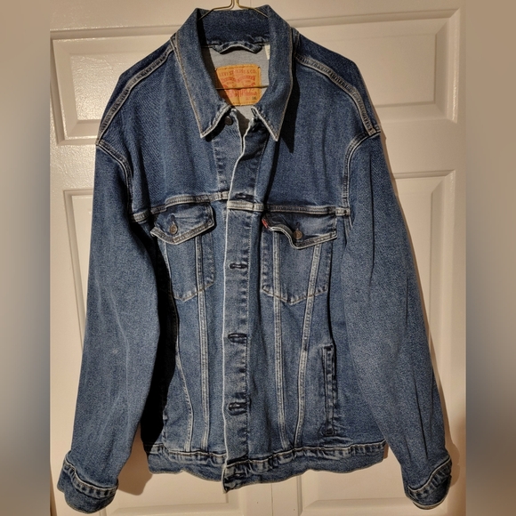 Levi's jean jacket - Picture 1 of 3